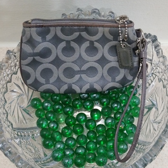 Coach authentic signature C wristlet - Picture 5 of 8